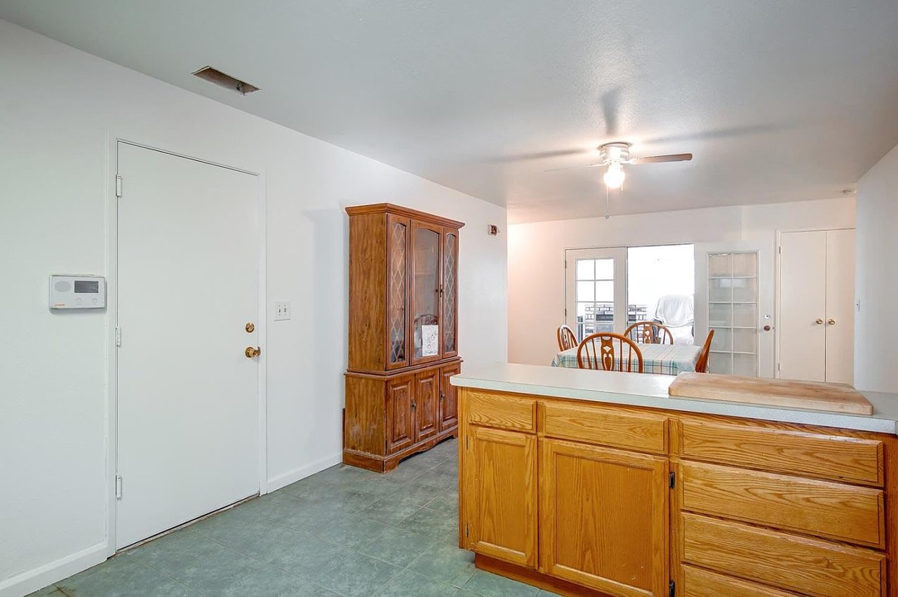702 Colombard Cir