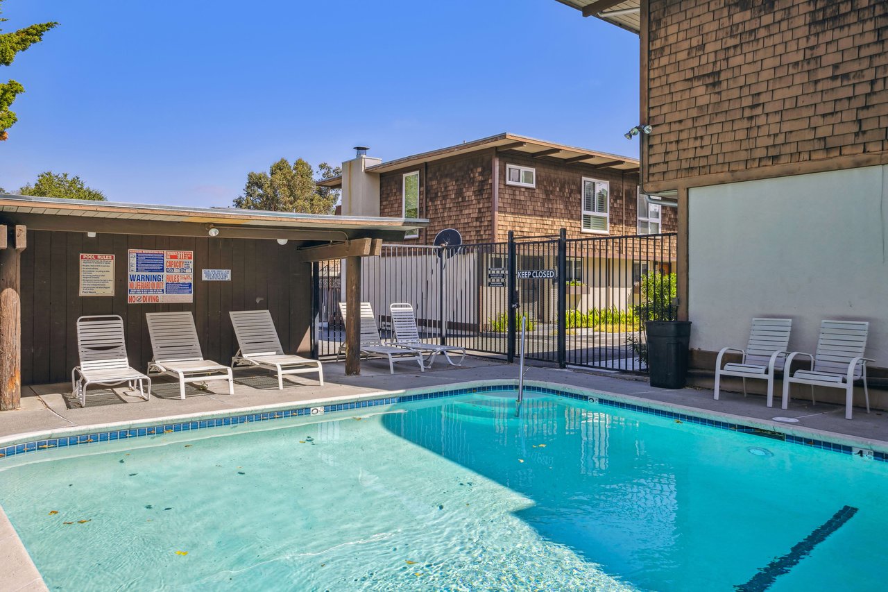 Sunny Townhome in Corte Madera