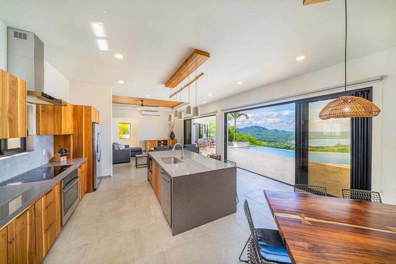 Modern Coastal Ocean View Villa, Flamingo, Guanacaste