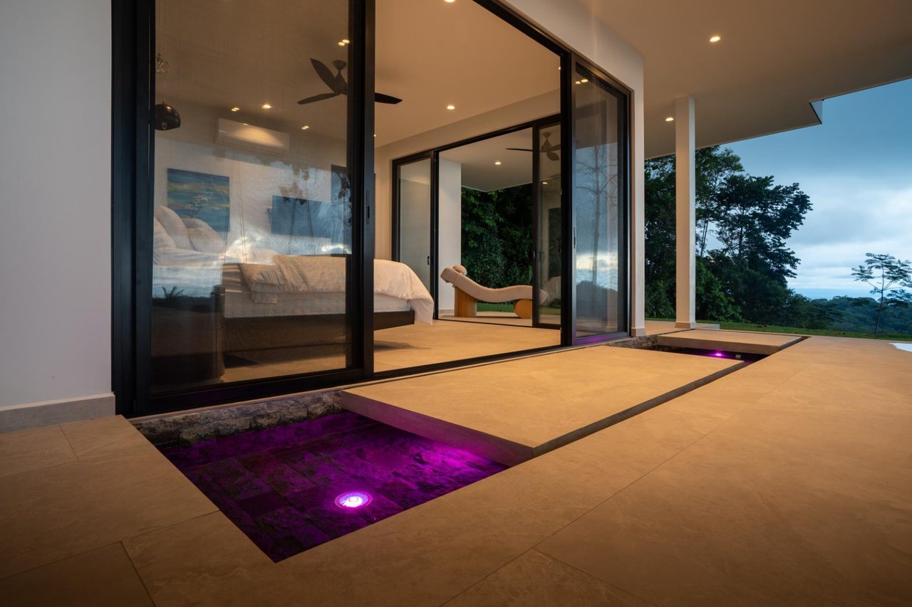 Private Solar Powered Ocean View Villa, Ojochal, Puntarenas