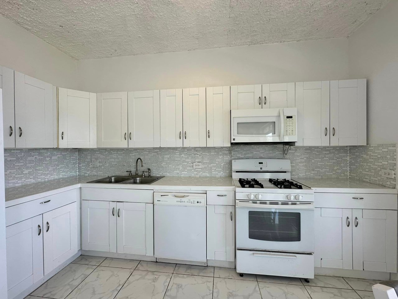 823 Harrigan Estate 2 Bedroom Apartment
