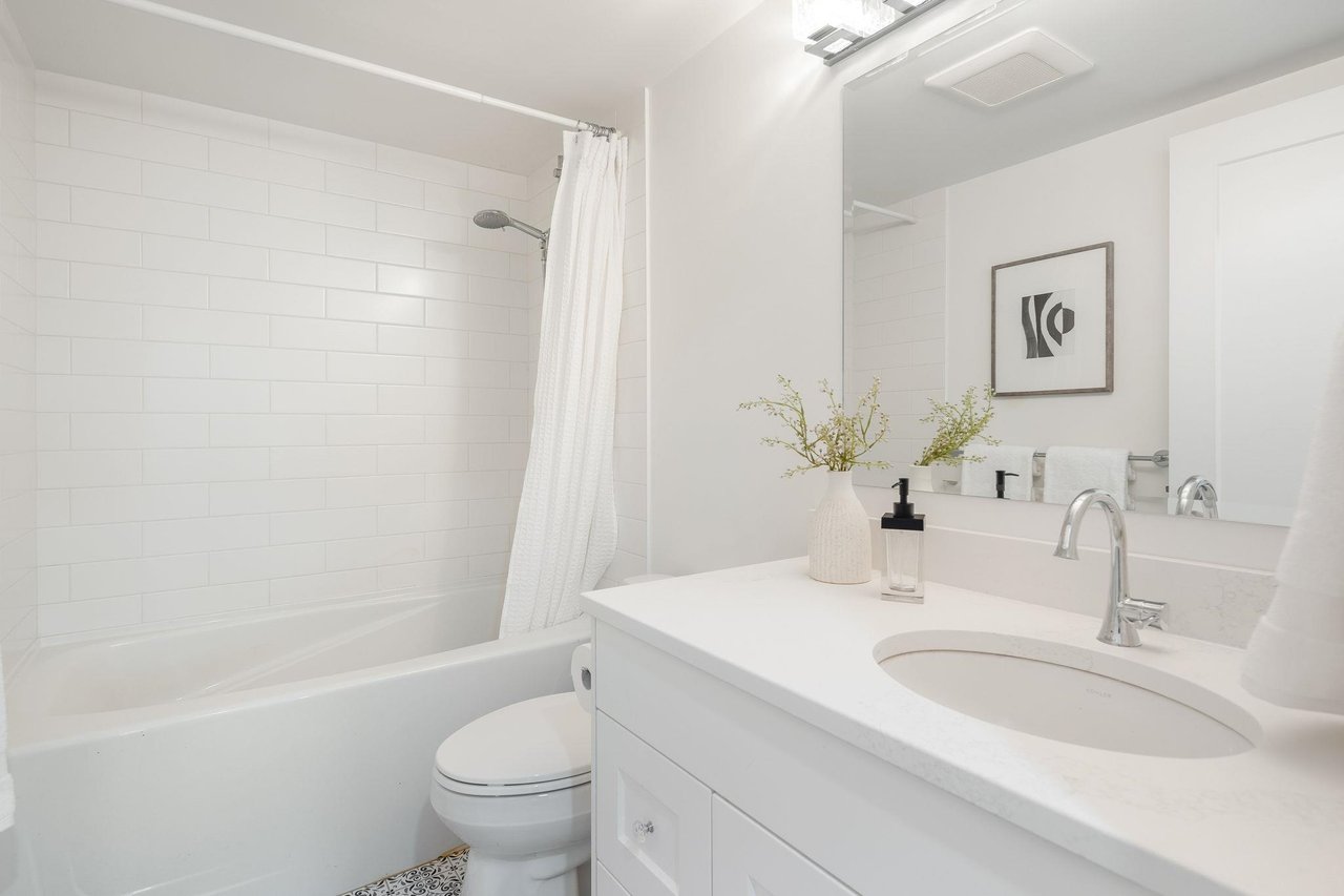 406-1575 W 10th Ave