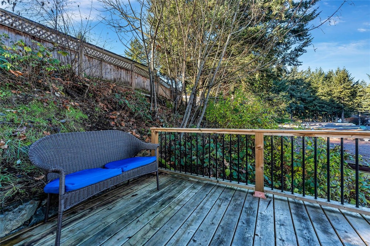 22-2807 Sooke Lake Rd