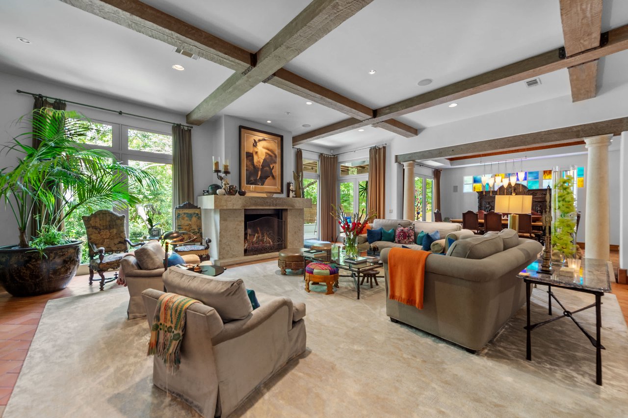 213 Crestwood Drive 