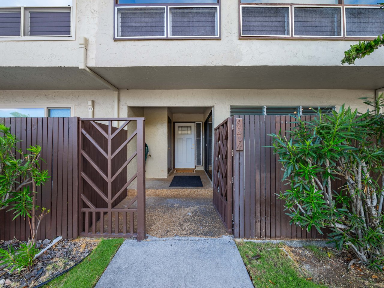 6204 Keokea Pl