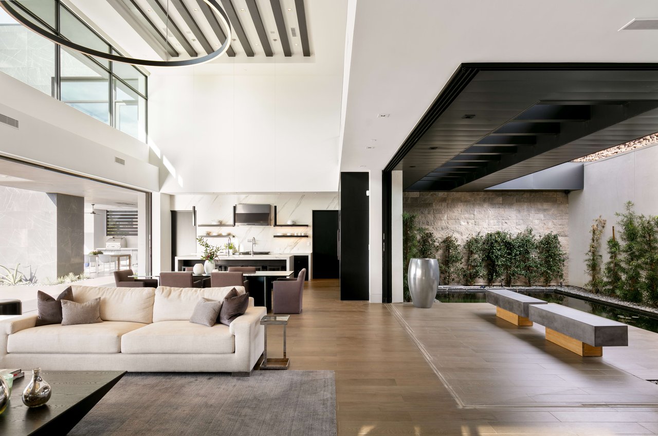 9 Boulderback Drive 