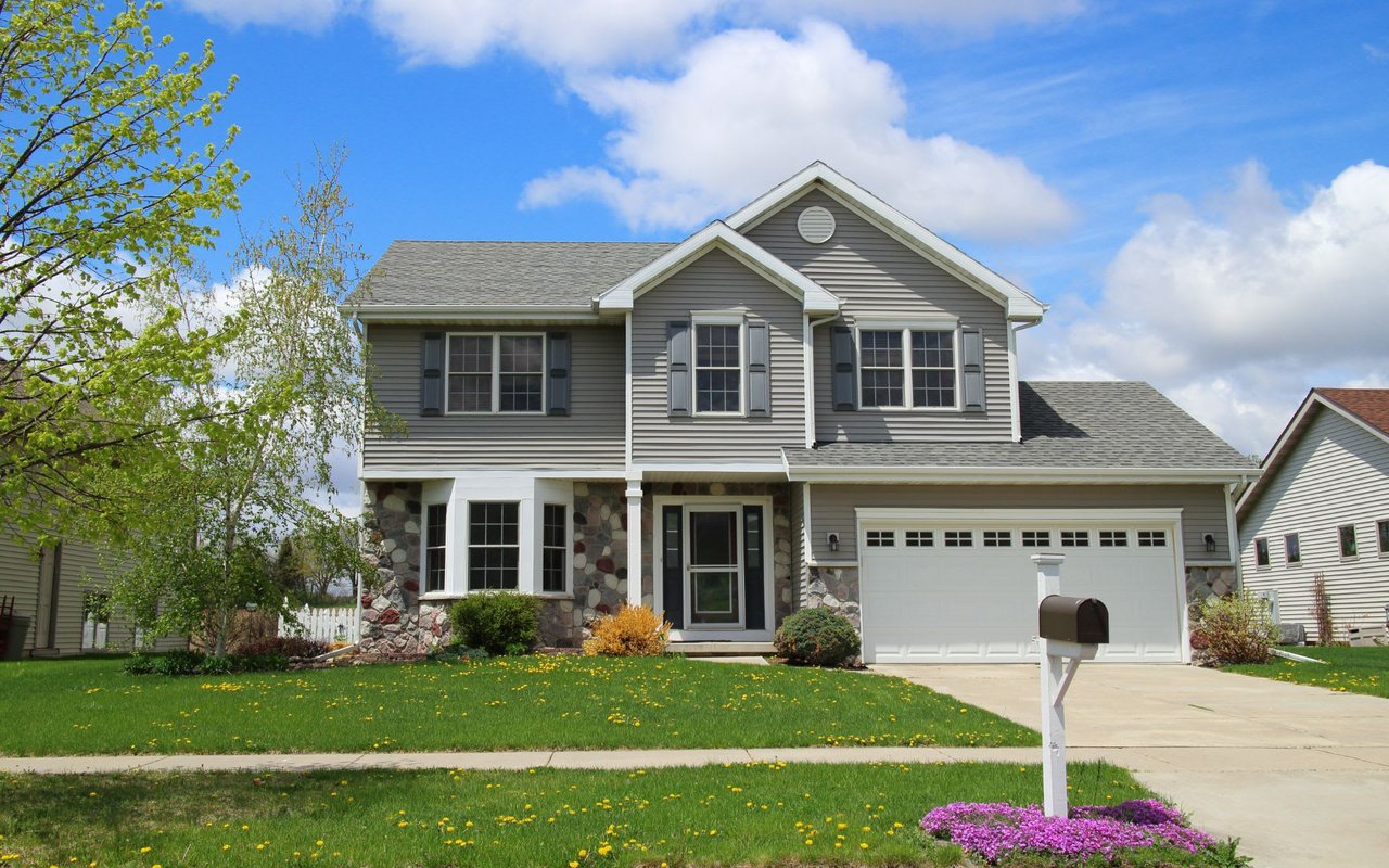 Roslyn Estates