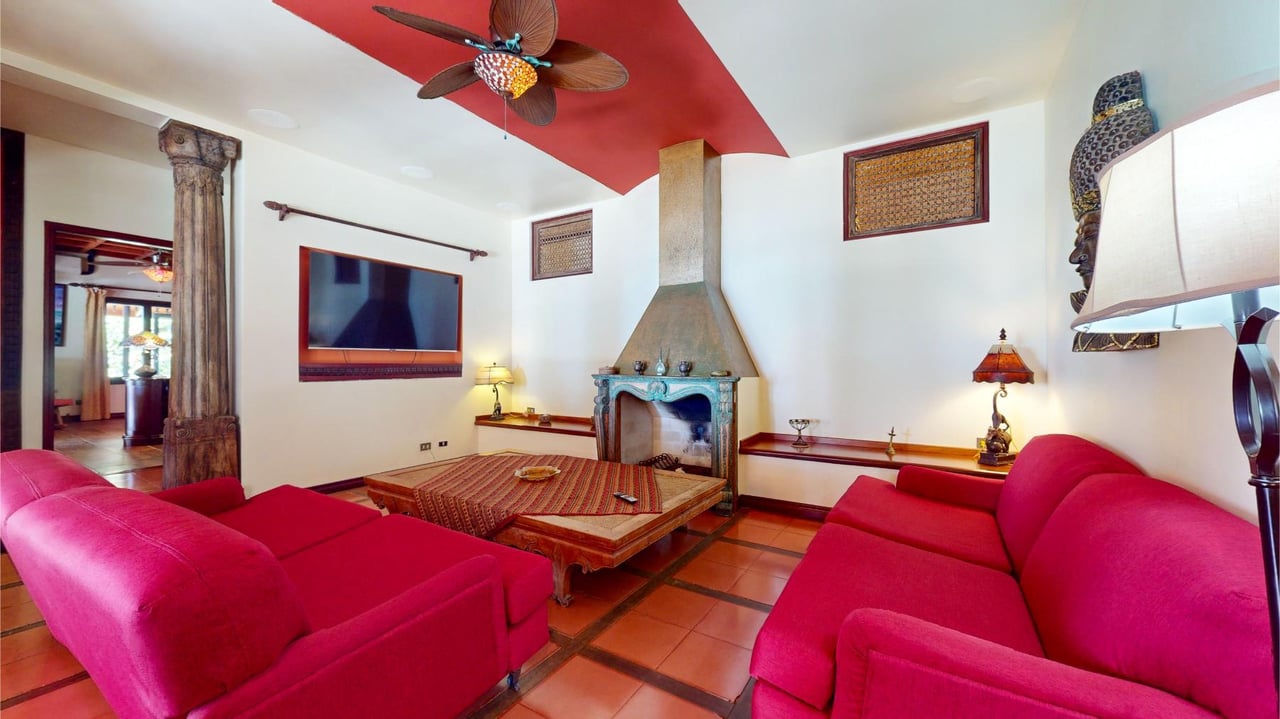 Colonial Oceanfront Estate, Dominical, Puntarenas