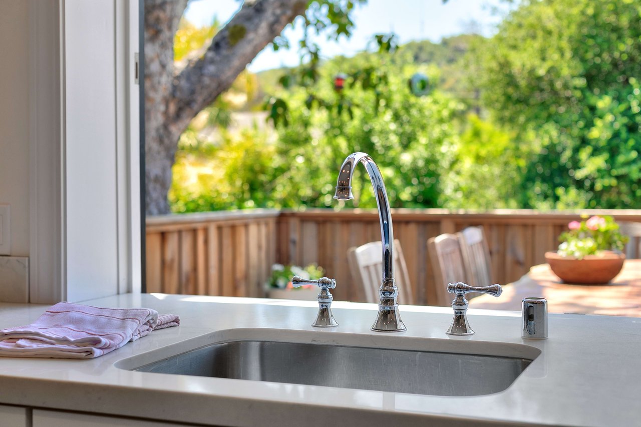 49 Rutherford Avenue, San Anselmo