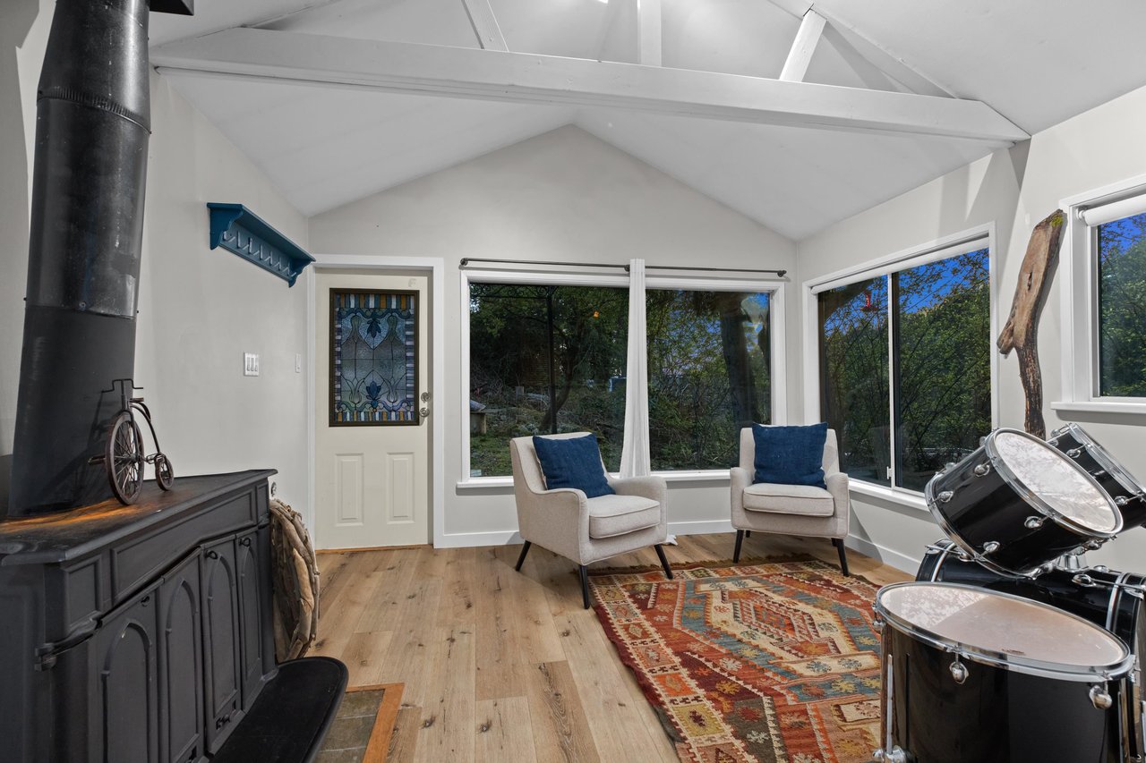 5727 Bluebell Dr