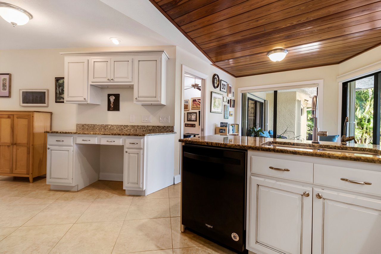 2848 NW 28th St