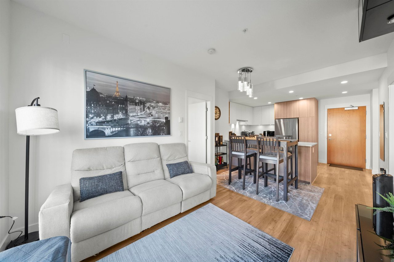 211-750 Dogwood St