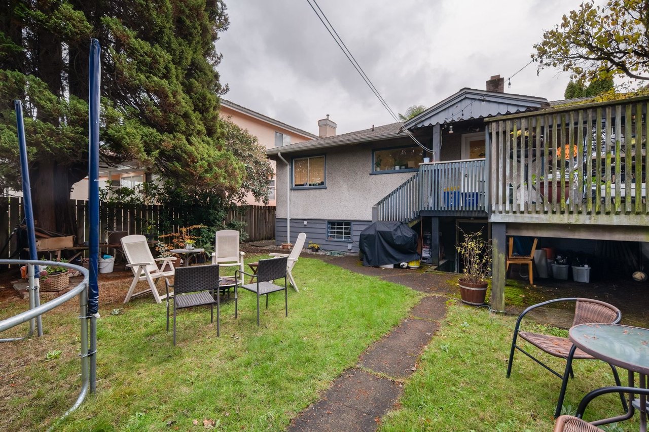 161 W 45th Ave