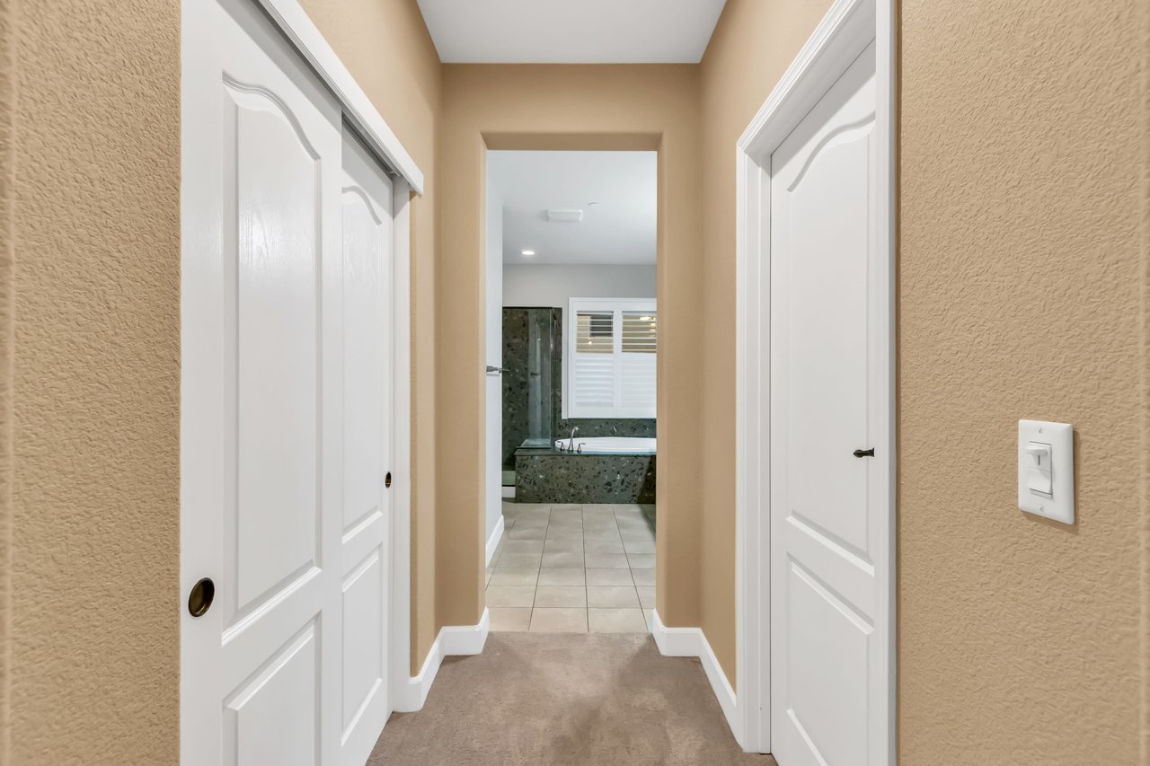 3123 Acorn Glen Way