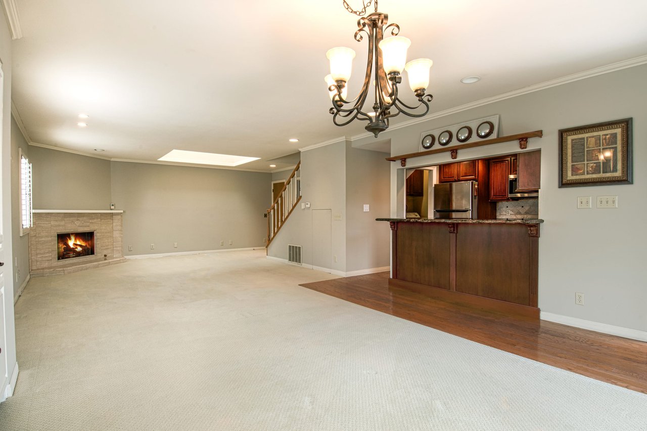 405 Heliotrope Avenue