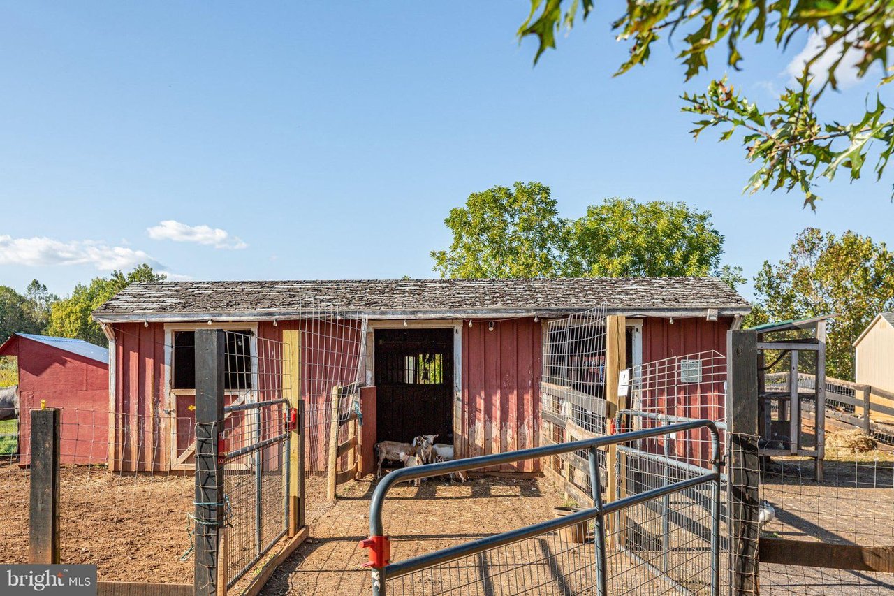 10623 Gravel Rd