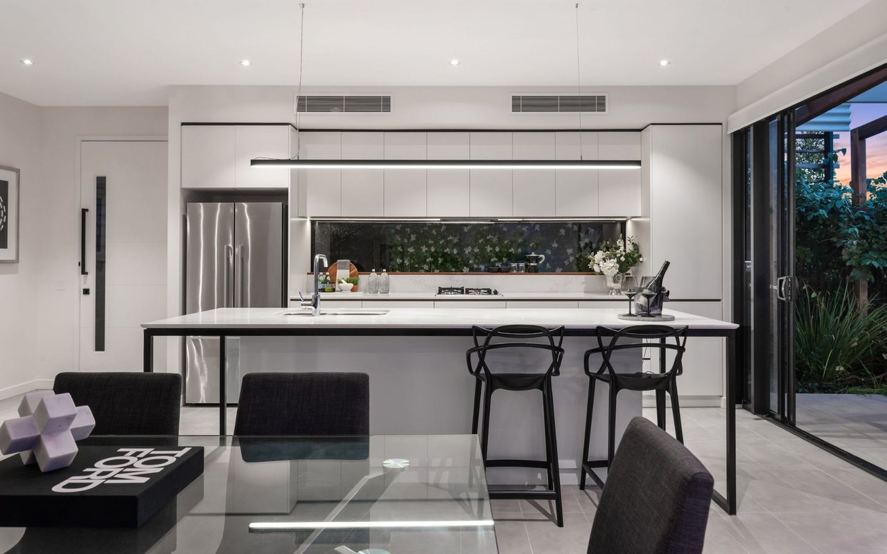 LISTING SPOTLIGHT – ONE OF A KIND SILVER RIDGE ESTATE