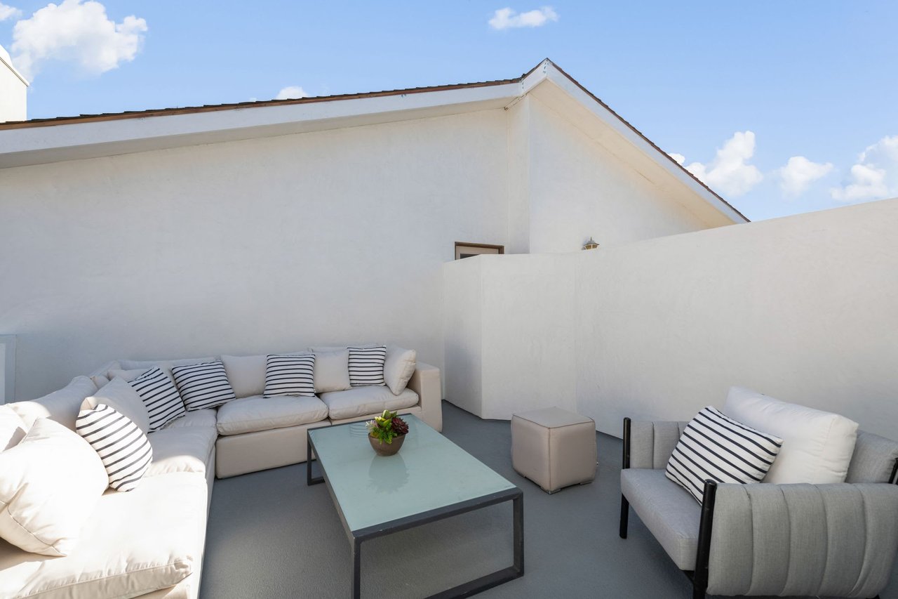 312 Jasmine Avenue Unit: 1
