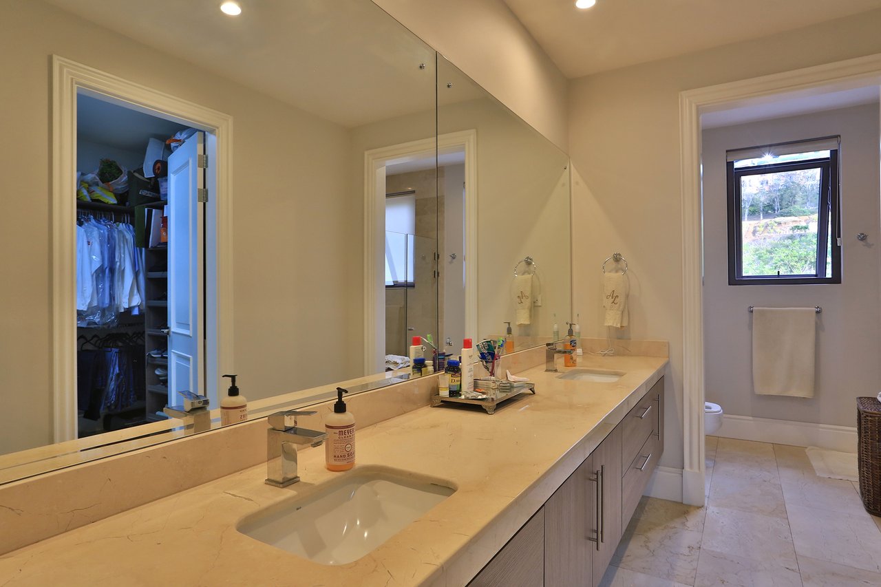 Designer Garden Level Condo, Santa Ana, San Jose