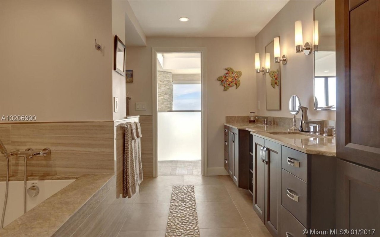 1223 Hillsboro Mile, #9