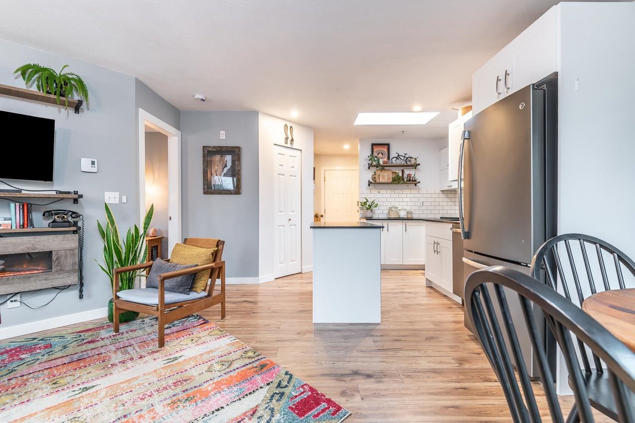 C311-40140 Willow Cres