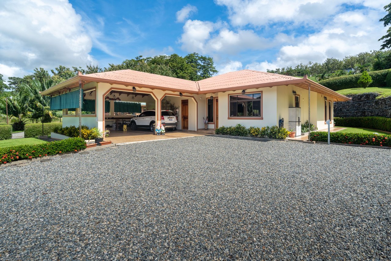 La Palma Custom Build 3 bedroom 2 bath - Prestine Condition