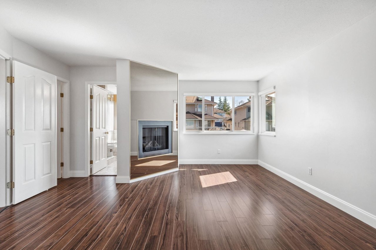 8118 153a St
