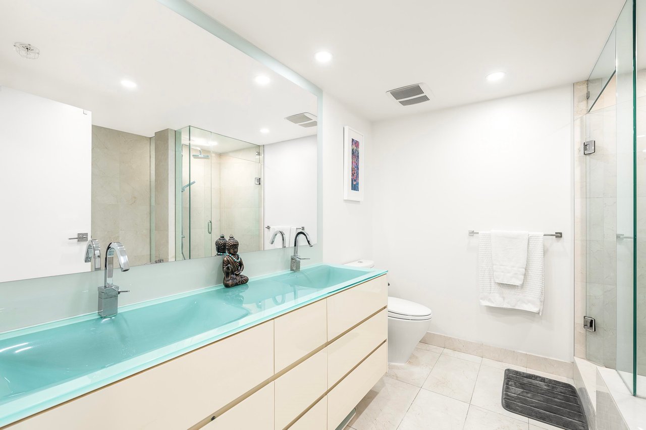 2603-8 Smithe Mews