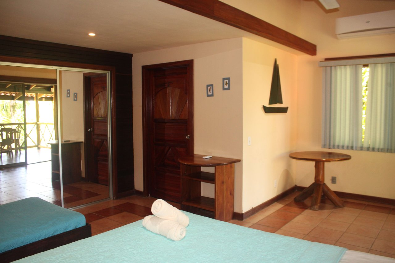 Income Producing Property with Ocean View close to Dominical