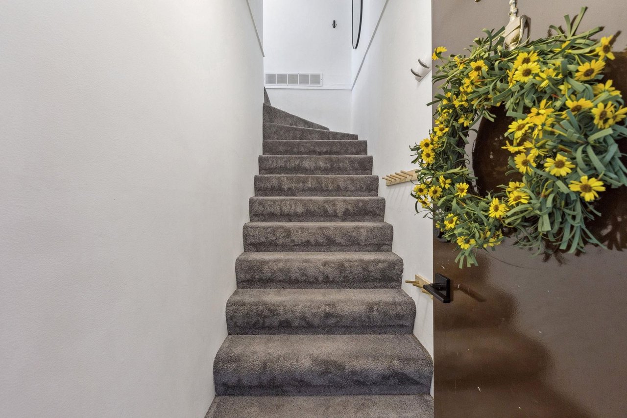 1894 Purcell Way, North Vancouver
