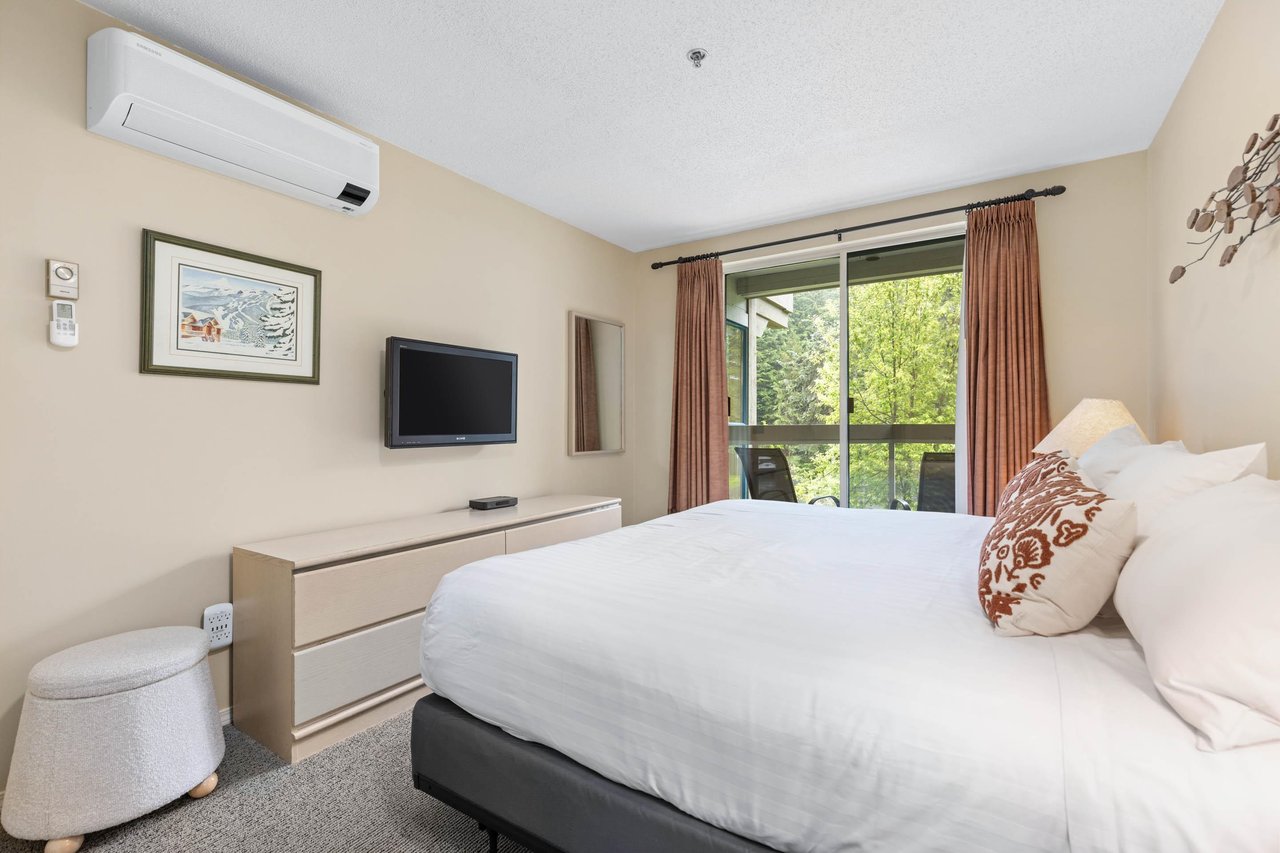 303/304-4905 Spearhead Pl