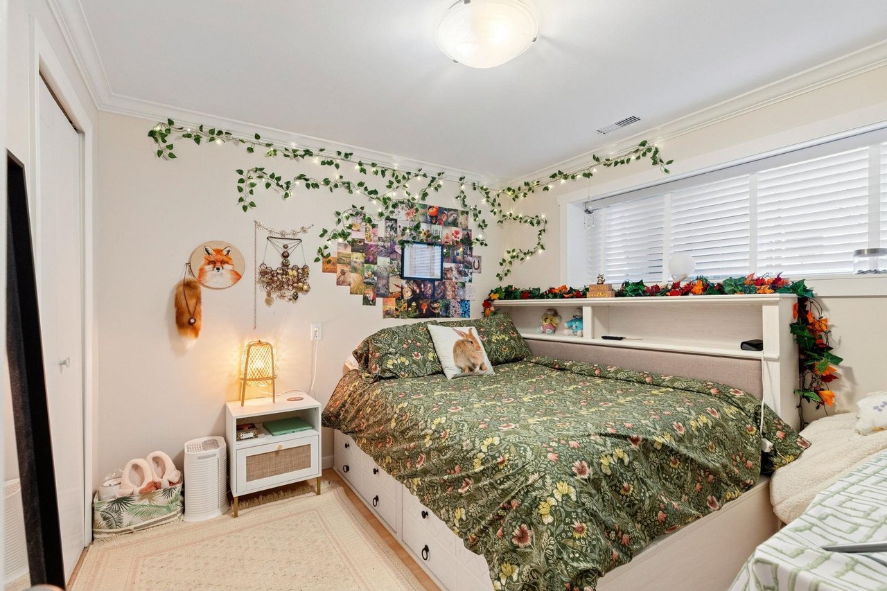 1501 Marine Cres