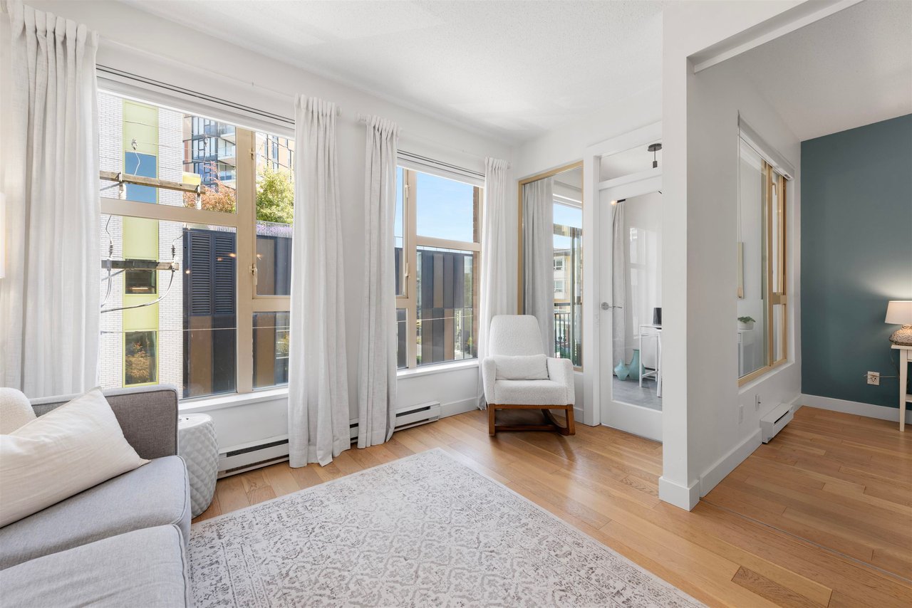 312-205 E 10th Ave