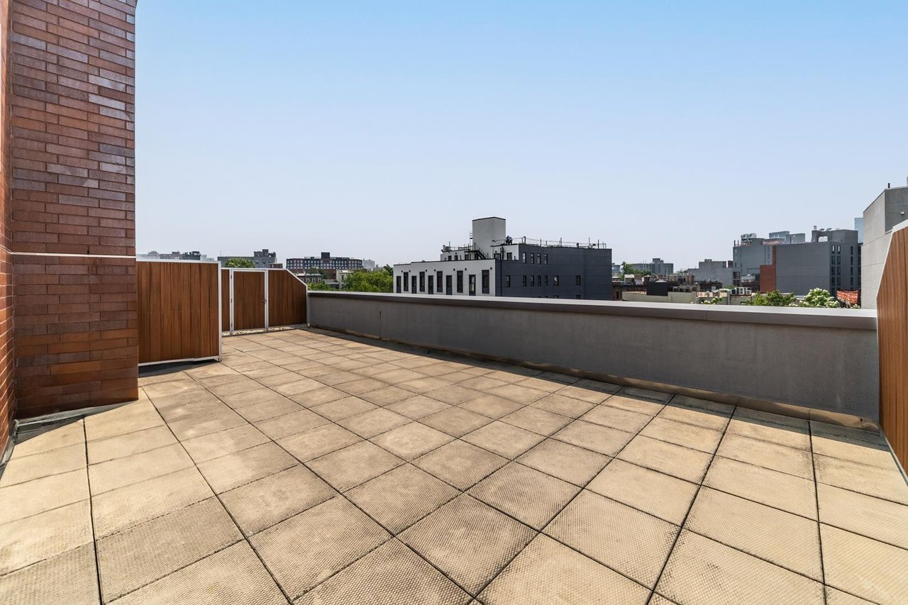535 Classon Avenue, Apt 201