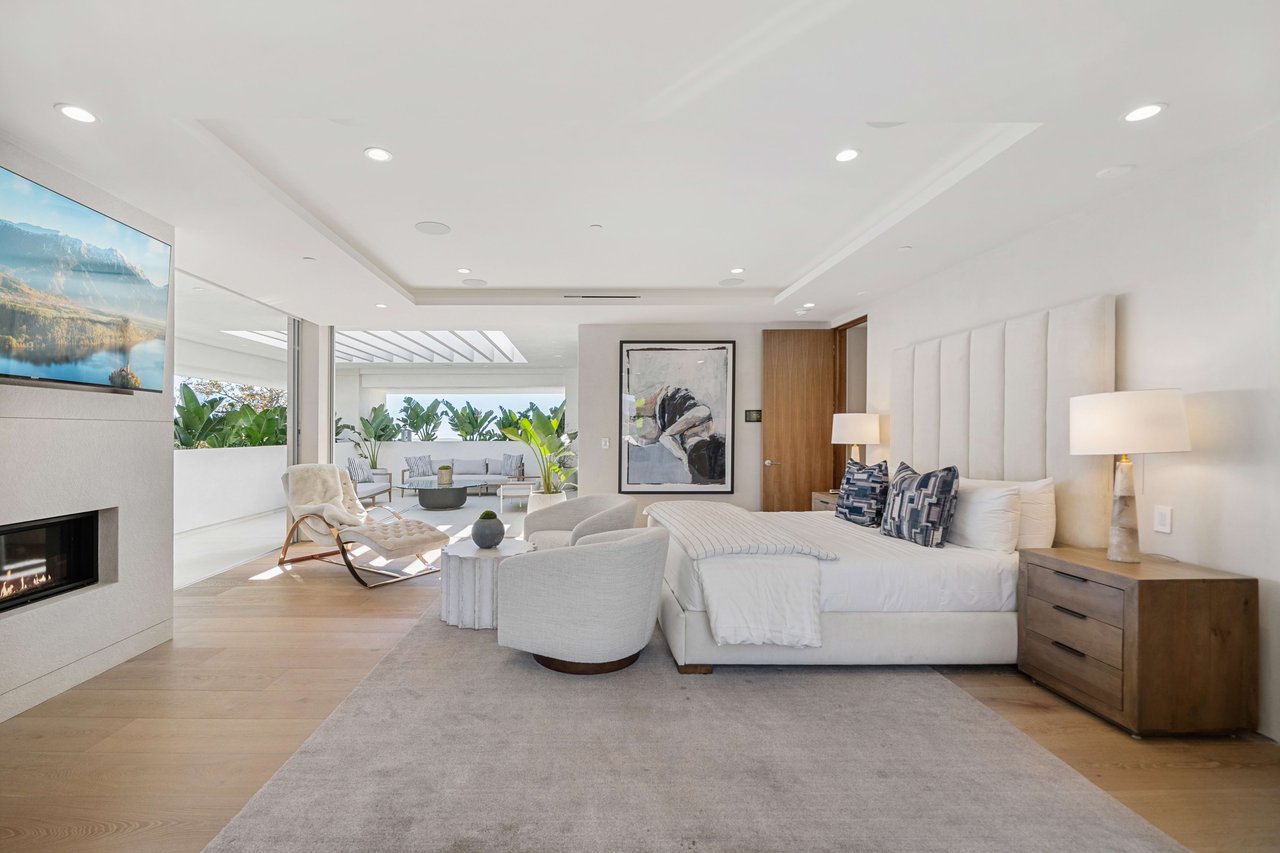 The Apex HH | 7115 Macapa Drive