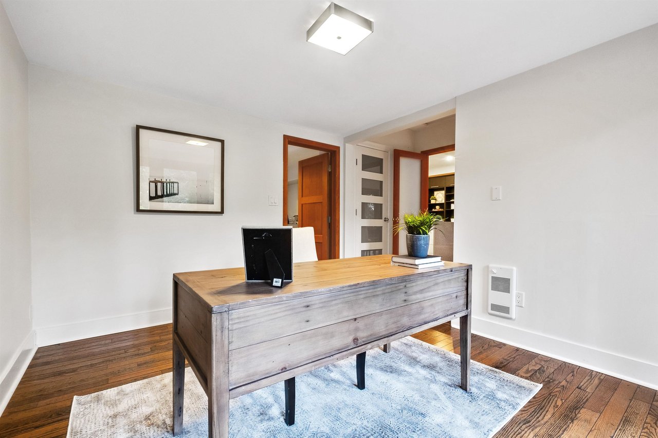 6060 Marine Dr