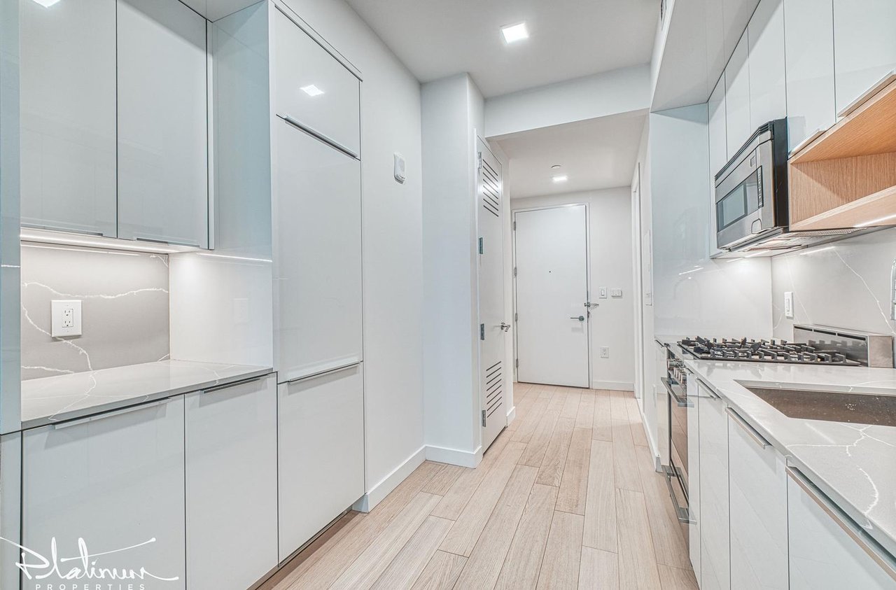 20 Broad Street, Apt 1717