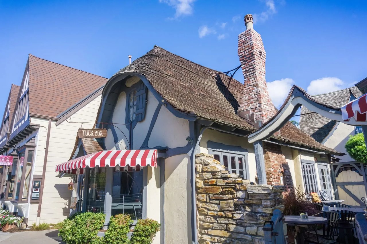 THE PADDLE INN | CARMEL-BY-THE-SEA LUXURY RENTAL