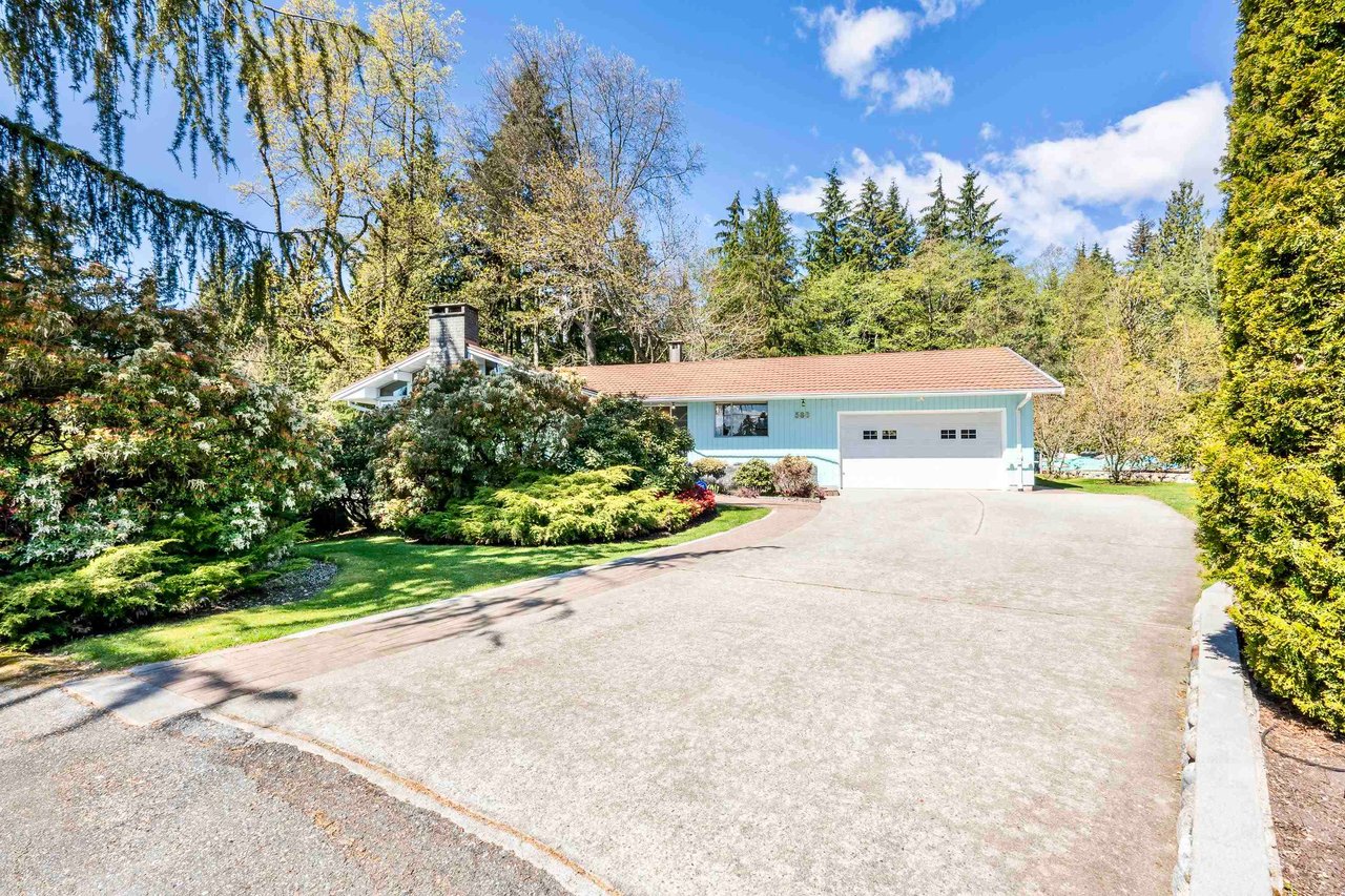 580 Granada Cres