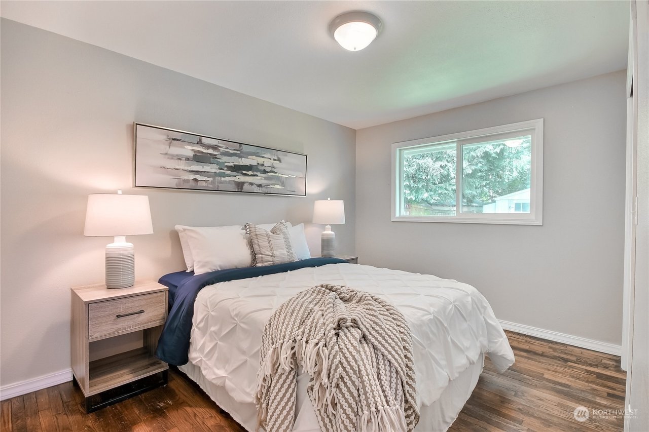 29 W Intercity Ave