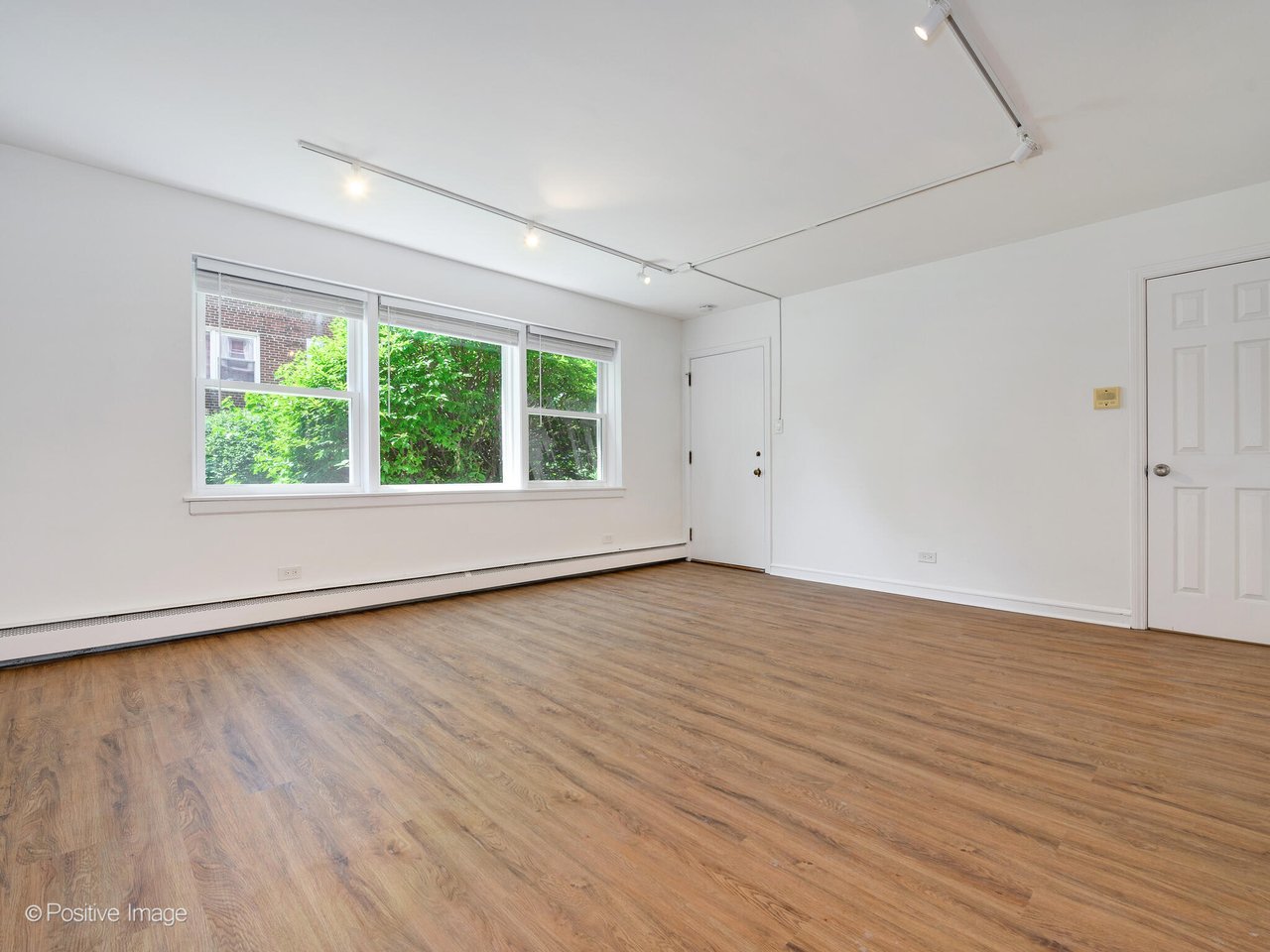 2200 W Farwell Ave Unit 1