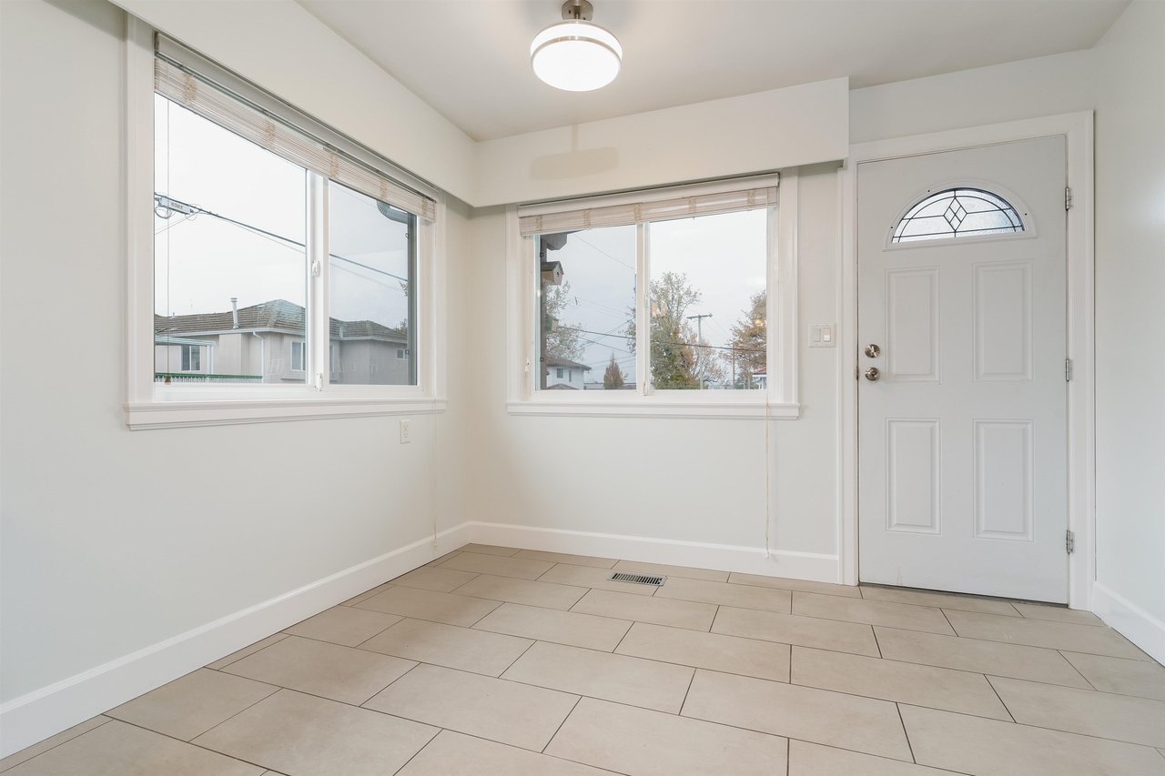 2019 E 45th Ave