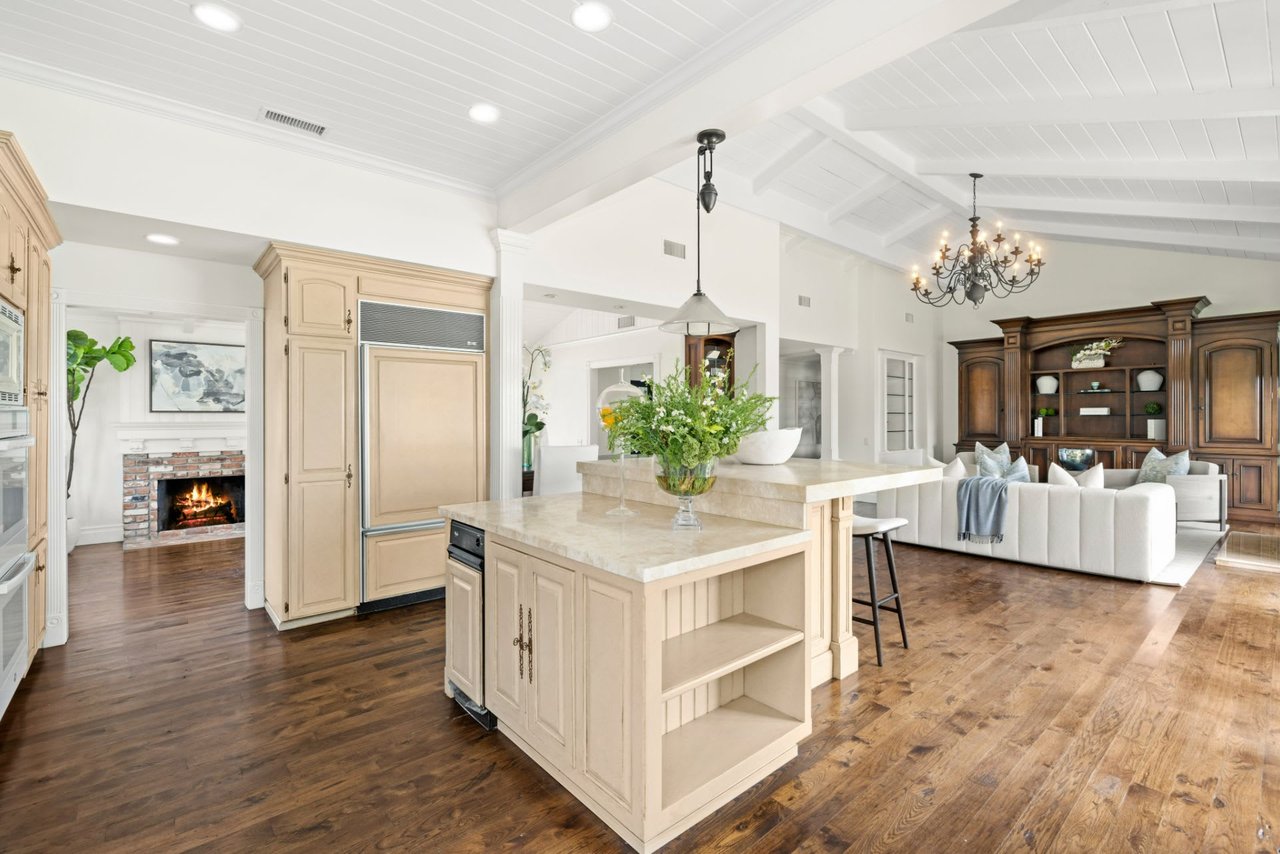 1425 Keel Drive