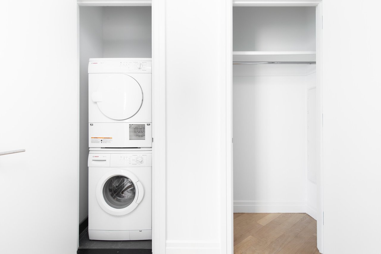 550 West 54th Street, Apt 24V