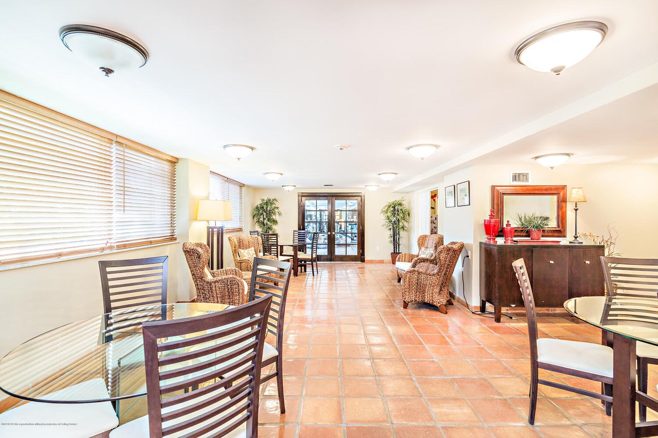 139 Sunrise Avenue, Unit: 409