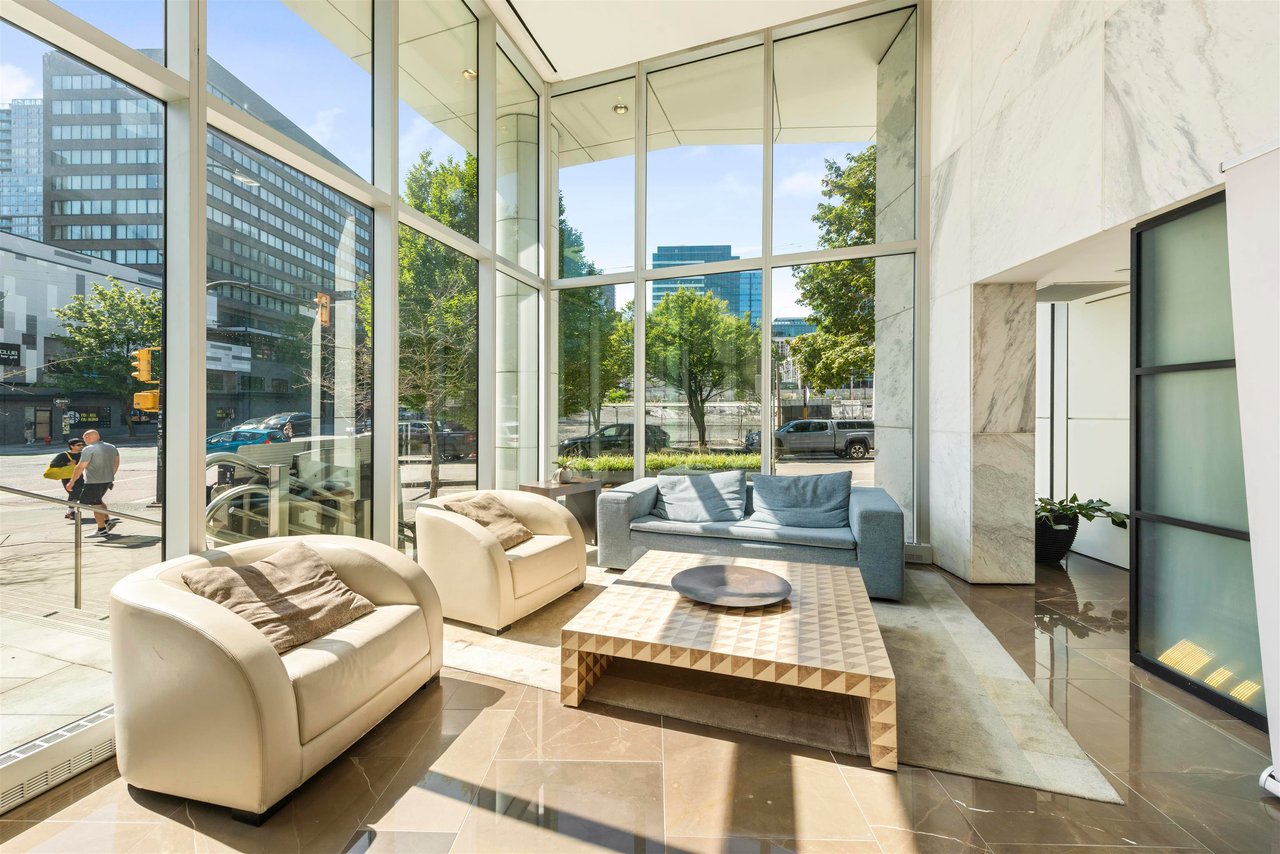 1110-161 W Georgia St