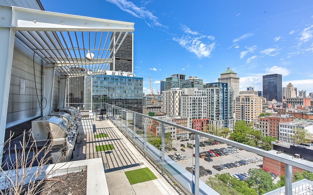 738 Rue St-Paul O., #712