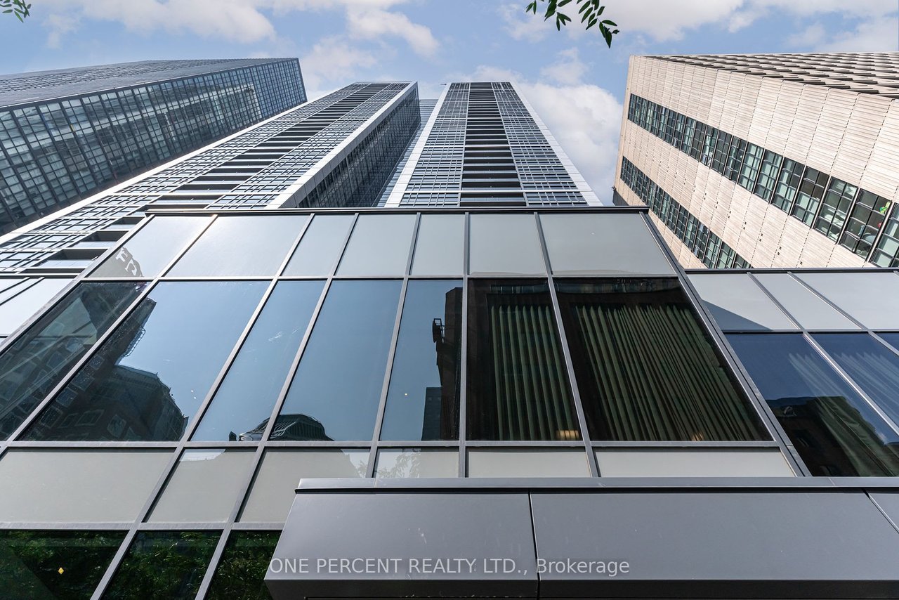 28 Ted Rogers Way 1109