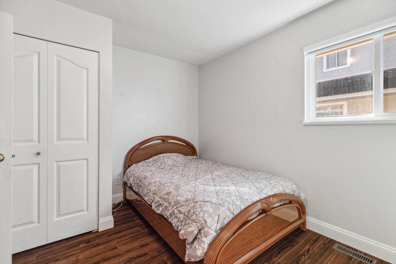 8118 153a St
