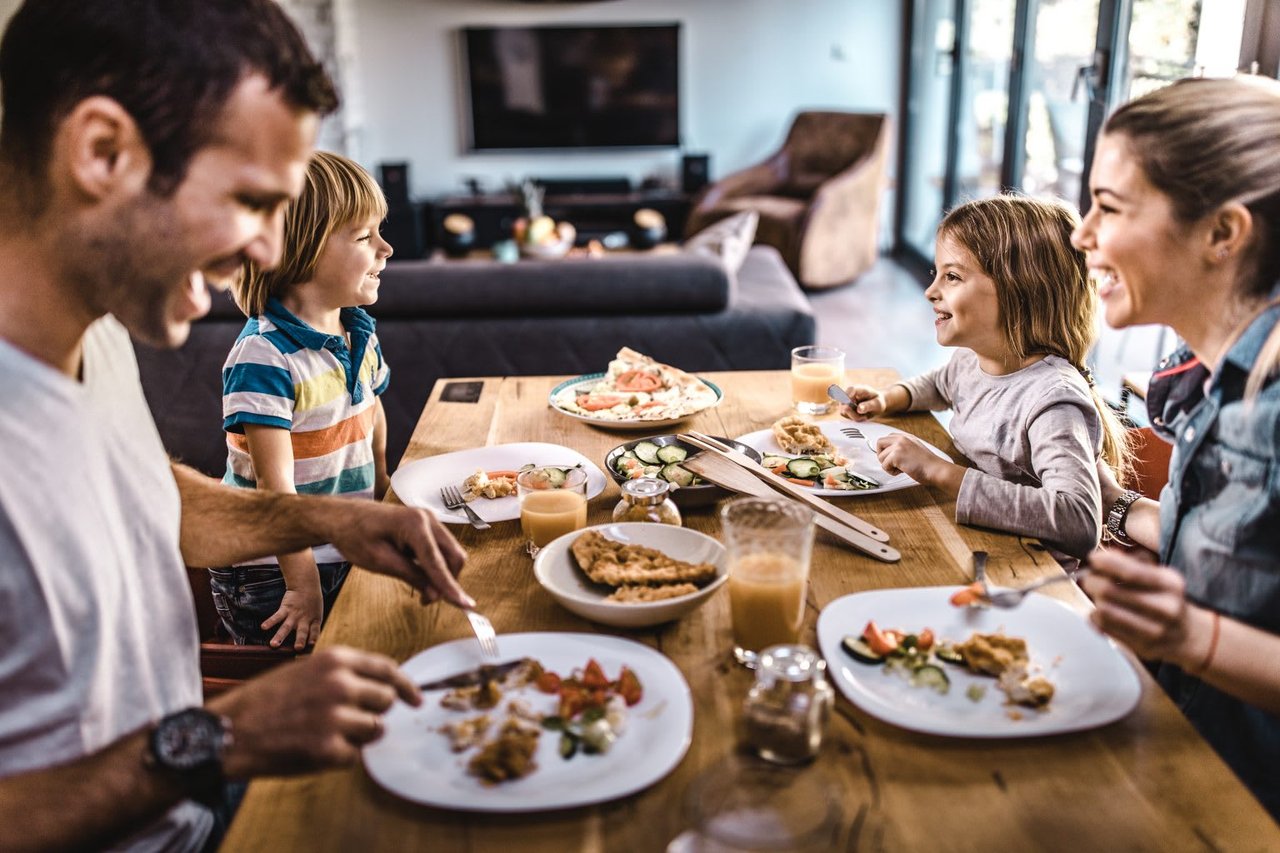Marina Munchies: Savor Family-Friendly Dining Delights in San Francisco Seaside!